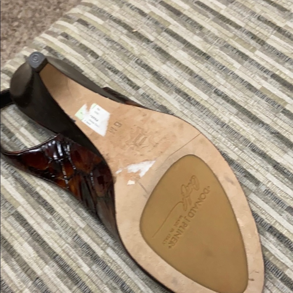 Shoes - Picture 2 of 2
